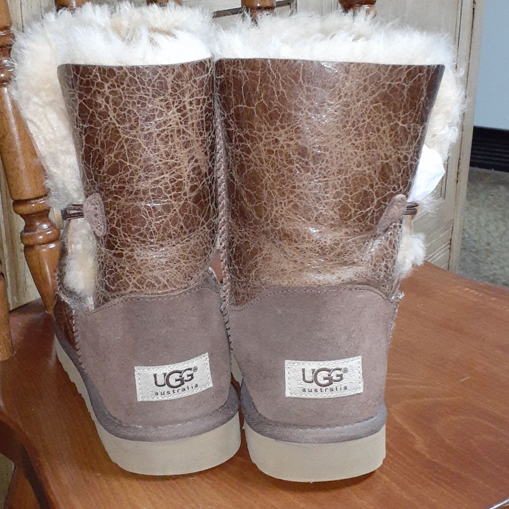 Ugg Bailey Button Krinkle Boot - image 4